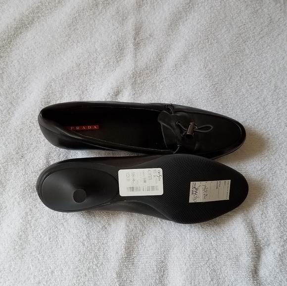 Prada Black Pointy Toe Flats with front toggle decoration $395 Original NWT NEW - Picture 2 of 7